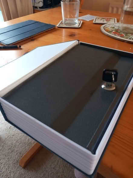 Photo of free Secret safe (centre Banbury OX16) #2