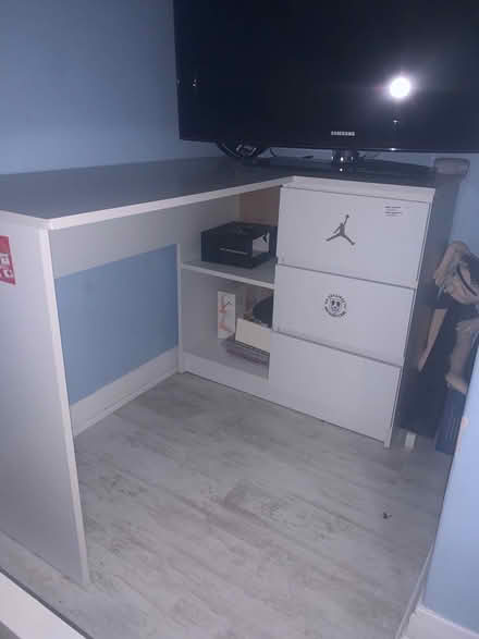 Photo of free Desk (Bexleyheath) #2