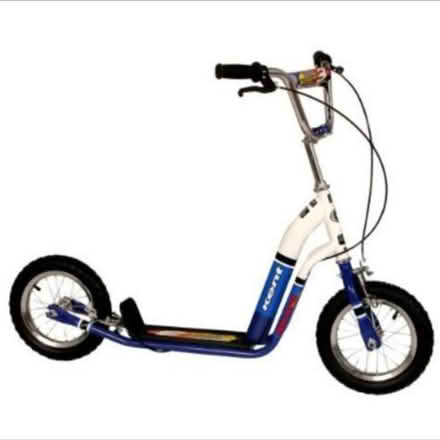 Photo of Large scooter (restoration project) (Lamberhead Green WN5) #1