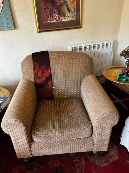 Photo of free Arm chair - really comfy (SN10) #2