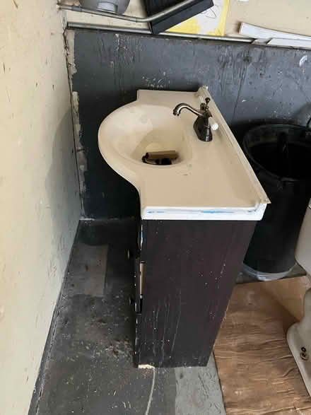 Photo of free Sink , toilet, doors, etc (60540) #2