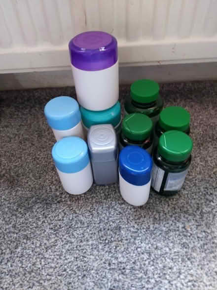 Photo of free 10 empty plastic pots (Boothtown HX3) #1