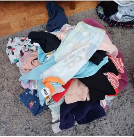Photo of free Bundle of girls clothes age 3 (SR5) #1