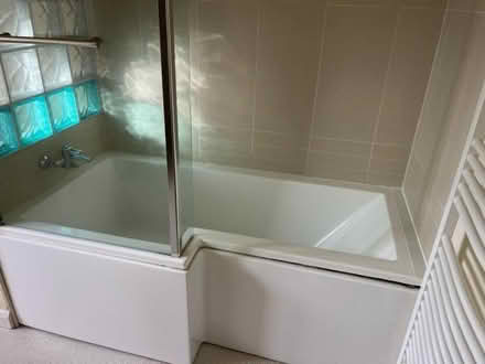 Photo of free L-shape 1700 shower bath (Southdown AL5) #1