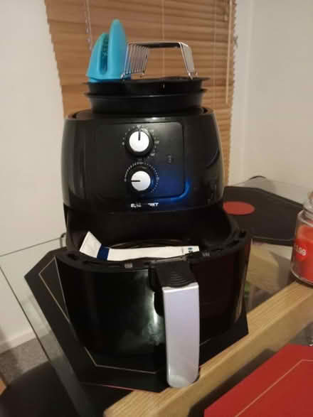 Photo of free Used Blaupunkt 4.5L Rapid Air Fryer (Roundhay LS8) #2