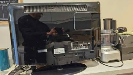 Photo of free Samsung 32" TV with original remote & lead. (Townsend AL3) #3