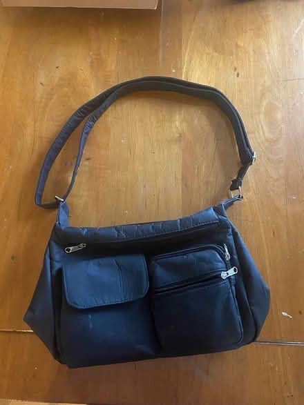 Photo of free Black purse (Woodbine) #1