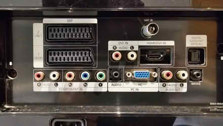 Photo of free Samsung 32" TV with original remote & lead. (Townsend AL3) #4