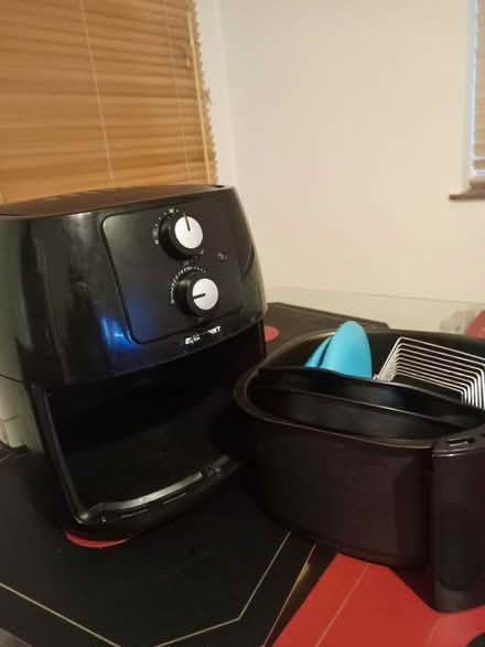 Photo of free Used Blaupunkt 4.5L Rapid Air Fryer (Roundhay LS8) #1