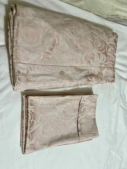 Photo of free Christy king size duvet sets (Oxford OX2) #3