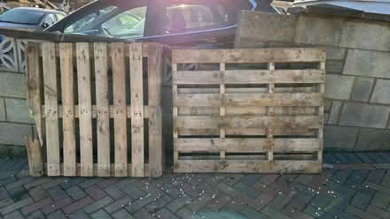 Photo of free Two wooden Pallets (LU2 Round Green) #1