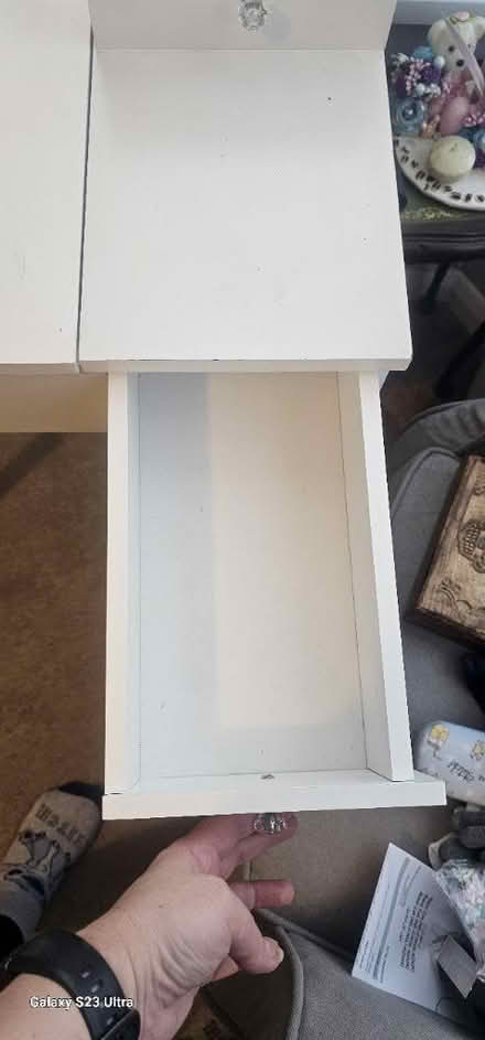 Photo of free White desk (Acton W3) #3