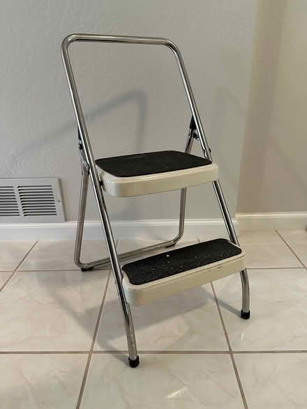 Photo of free Folding Step Stool (Near El Camino & Hollenbeck) #1
