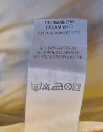 Photo of free old king size fitted sheet (Eaton NR4) #1