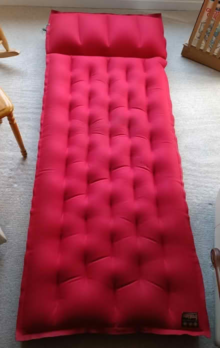 Photo of free single air bed (Hampton Magna CV35) #2