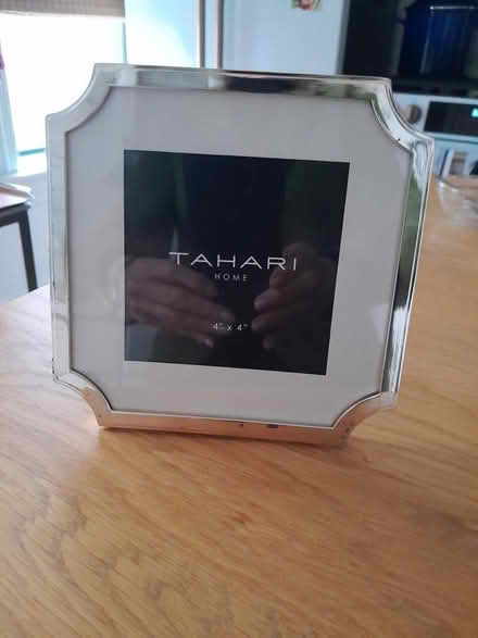 Photo of free 4×4 picture frame (near Belmont and Greenview) #1
