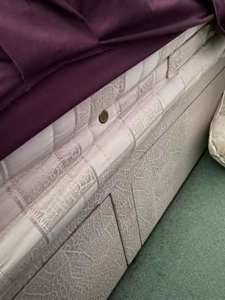 Photo of free Single divan and mattress (Wokingham RG40) #1