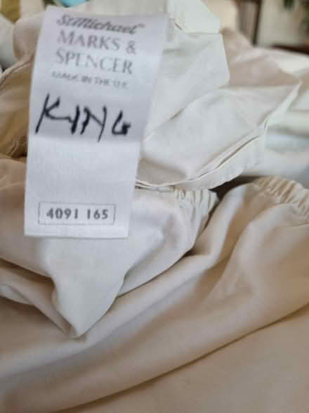 Photo of free old king size fitted sheet (Eaton NR4) #2