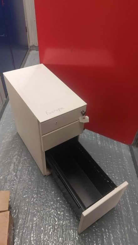 Photo of free Small filing cabniet (Clapham (SW4)) #2