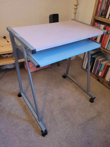 Photo of free Desk (Crouch hill) #1