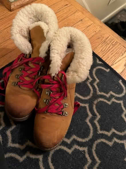 Photo of free Women’s size 9 win driver boots (Markham and Lawrence) #1