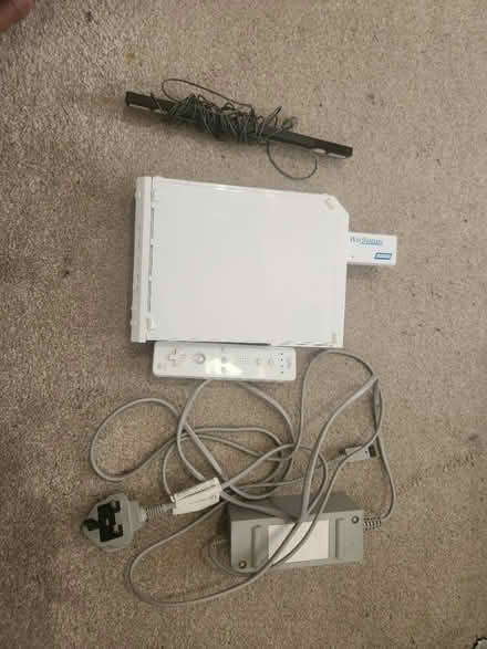 Photo of free Nintendo Wii (Bradville) #2