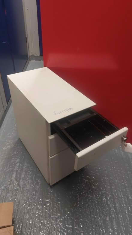 Photo of free Small filing cabniet (Clapham (SW4)) #3