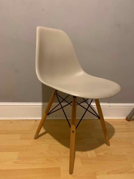 Photo of free 1 x Beige chair (N1 Dalston) #2