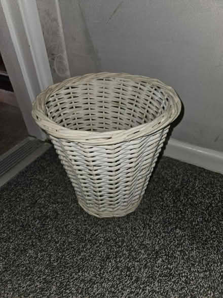 Photo of free White bin (PO1) #1