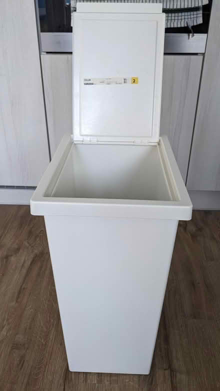 Photo of free Tall plastic recycling bin (City of Ely CP (E Cambs) CB7) #1