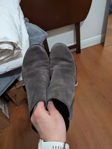Photo of free Women's ankle boots (Olympic Hills) #1