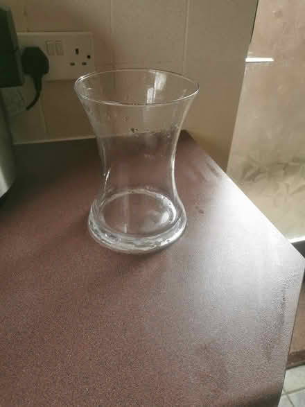Photo of free Glass vase (DA7) #1