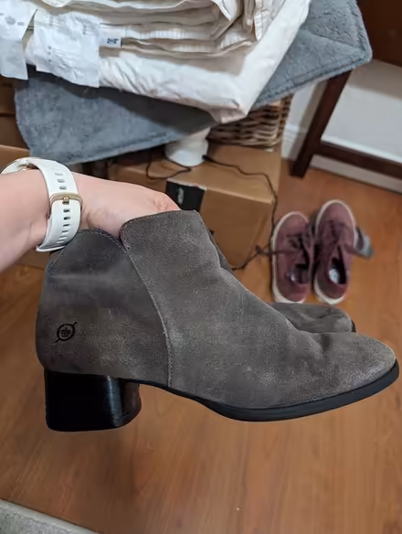 Photo of free Women's ankle boots (Olympic Hills) #3