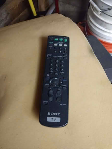 Photo of free 32" Sony TV (North Reading, MA) #1