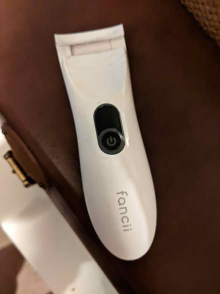 Photo of free Rechargeable Eyelash curler (CB8) #1