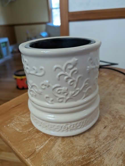Photo of free candle warmer (Hopewell Junction) #1