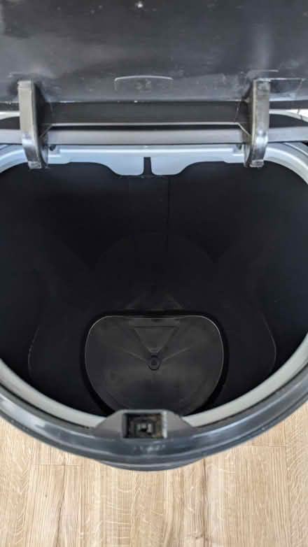 Photo of free Large stainless-steel effect bin (City of Ely CP (E Cambs) CB7) #1