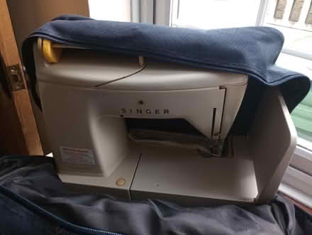 Photo of free Singer Sewing Machine (Betchworth) #4