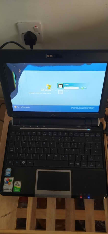 Photo of free Asus Eee PC mini laptop (Benton NE7) #1
