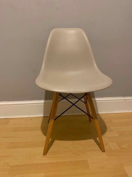 Photo of free 1 x Beige chair (N1 Dalston) #1