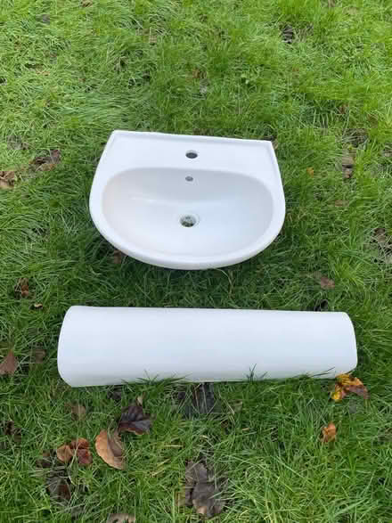 Photo of free Pedestal Bathroom sink (Bath, Swainswick) #1