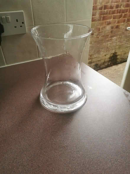 Photo of free Glass vase (DA7) #2
