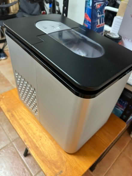 Photo of free Ice Making Machine (Bayside) #2