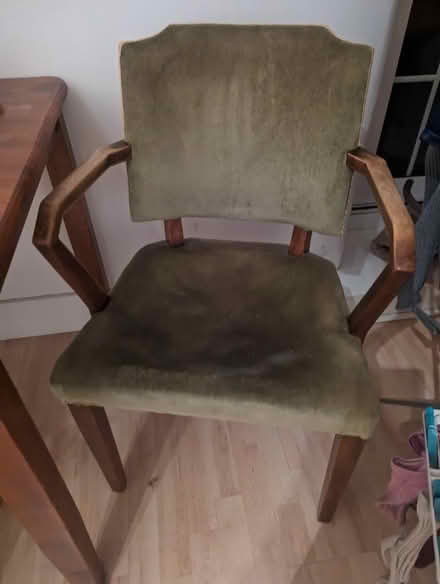 Photo of free Dining table and 4 chairs (Chalk Farm, NW1) #4