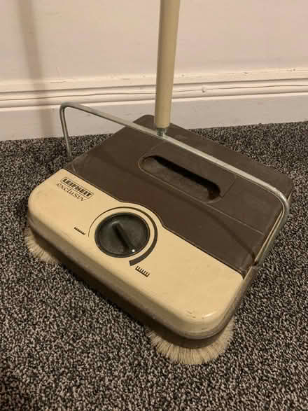 Photo of free 1970's Leifheit Exclusiv brush (Cradley Heath, B64) #2