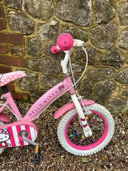 Photo of free Children’s Hello Kitty Bike (TN23) #4