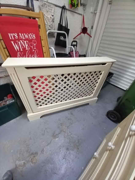 Photo of free Radiator cover (Goffs oak Waltham cross EN7) #2