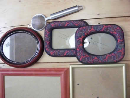 Photo of free Picture frames,tea strainer, chips small welsh dragon glass (Bath & North East Somerset BS31) #2