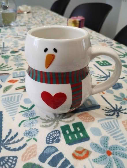 Photo of free Snowman china mug (Wootton OX1) #1