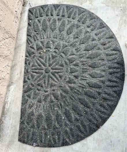 Photo of free Door mat (Monroe street Santa Clara) #1